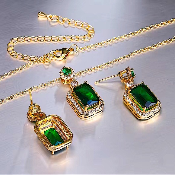 Emerald Gold Plated Zircon Charm Pendant Necklace Matching Earrings Set - Picture 15 of 15